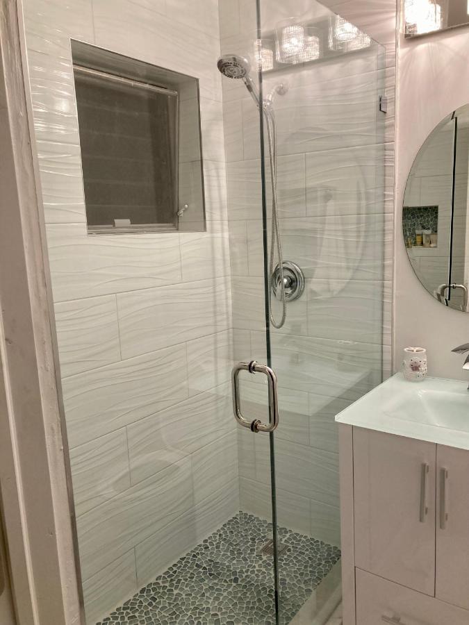 Gorgeous Beachy Chic Condo In Key Biscayne Маямі Екстер'єр фото